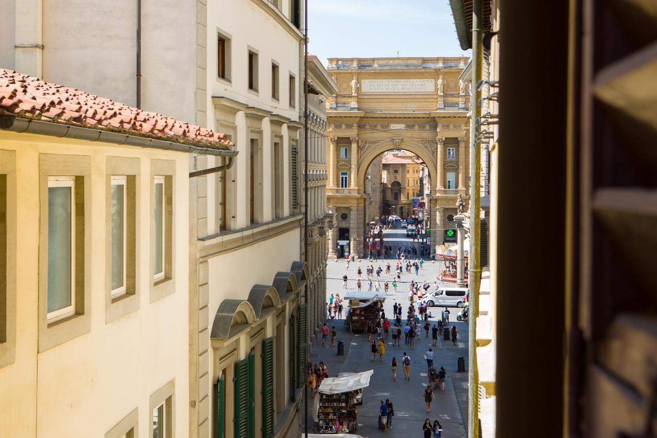 Typical Florentine Apartment Φλωρεντία Εξωτερικό φωτογραφία